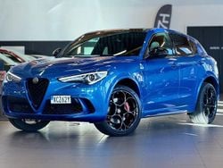 Blå Begagnad 2022 Alfa Romeo Stelvio Quadrifoglio SUV | 589 900 kr (Marknadspris)