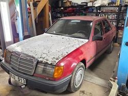 Begagnad 1988 Mercedes 200 Sedan | 27 000 kr