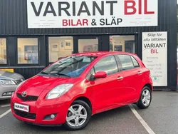 Röd Begagnad 2010 Toyota Yaris Halvkombi | 39 700 kr (Marknadspris)