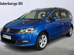 Blå Begagnad 2017 VW Sharan Minibuss | 239 500 kr (Marknadspris)