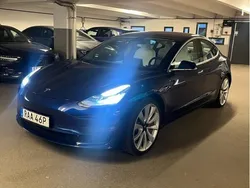 Blå Begagnad 2019 Tesla Model 3 Performance Sedan | 330 000 kr (Lite dyr)