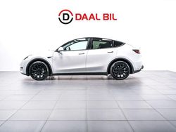 Vit Begagnad 2021 Tesla Model Y Long Range AWD SUV | 299 700 kr (Marknadspris)