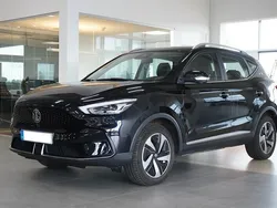 Svart Begagnad 2021 MG ZS Luxury Sedan | 244 900 kr