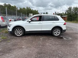 Vit Begagnad 2020 VW Tiguan SUV | 200 000 kr (Bra pris)