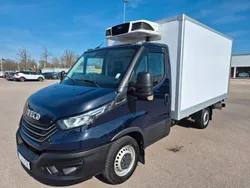 Blå Begagnad 2024 Iveco Daily Van | 615 000 kr
