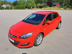 Röd Begagnad 2015 Opel Astra Enjoy Halvkombi | 67 000 kr (Bra pris)