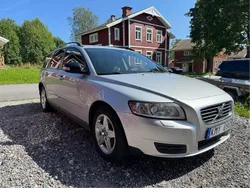 Grå Begagnad 2010 Volvo V50 Kinetic Kombi | 29 500 kr (Bra pris)