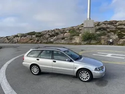 Grå Begagnad 2004 Volvo V40 Standard Kombi | 35 000 kr (Dyr)