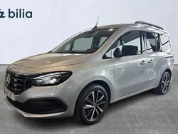 Silver Begagnad 2023 Mercedes EQT200 Minibuss | 373 000 kr