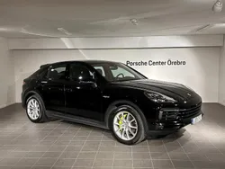 Svart Begagnad 2020 Porsche Cayenne SUV | 749 000 kr (Marknadspris)