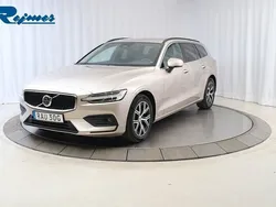 Ljusgrå Begagnad 2023 Volvo V60 Core Kombi | 344 900 kr (Marknadspris)