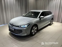 Silver Ny 2024 VW Passat Business Kombi | 424 900 kr (Marknadspris)