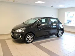 Svart Begagnad 2018 Toyota Yaris Active Halvkombi | 109 900 kr (Marknadspris)