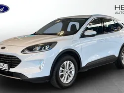 Vit (white) Begagnad 2022 Ford Kuga Titanium SUV | 259 900 kr (Bra pris)