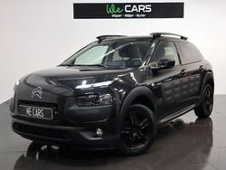 Svart Begagnad 2015 Citroën C4 Cactus PureTech Halvkombi | 89 900 kr (Marknadspris)