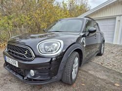 Svart Begagnad 2019 Mini Cooper Countryman Salt SUV | 214 000 kr (Bra pris)