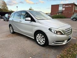 Silver Begagnad 2013 Mercedes B180 Minibuss | 79 000 kr (Bra pris)