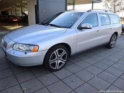 Grå samma som bilen Begagnad 2006 Volvo V70 Dynamic Kombi | 64 900 kr (Dyr)