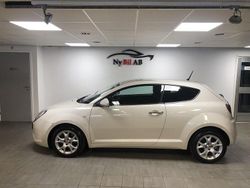 Vit Begagnad 2011 Alfa Romeo MiTo Distinctive Halvkombi | 54 900 kr