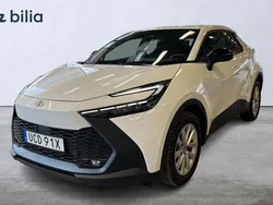 Vit Begagnad 2024 Toyota C-HR Style SUV | 463 900 kr (Lite dyr)
