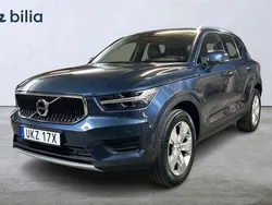 Blå Begagnad 2022 Volvo XC40 Momentum SUV | 289 900 kr (Marknadspris)