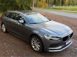 Grå Begagnad 2019 Volvo V90 Momentum Kombi | 155 000 kr (Superpris)