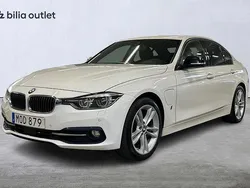 Vit Begagnad 2017 BMW 330e Sport Line Sedan | 189 900 kr (Marknadspris)