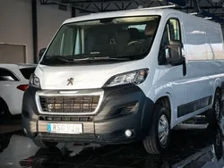 Vit Begagnad 2023 Peugeot Boxer Van | 216 500 kr