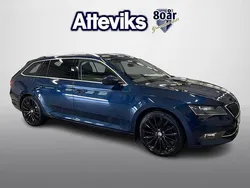 Mörkblå Begagnad 2017 Skoda Superb Business Line Kombi | 174 900 kr (Superpris)