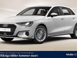 Vit (ibisvit) Begagnad 2023 Audi A3 Sportback Proline Halvkombi | 234 900 kr (Marknadspris)