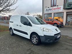 Vit Begagnad 2011 Peugeot Partner Van | 38 500 kr (Marknadspris)