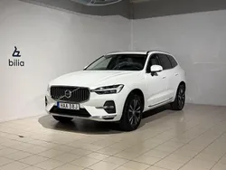 Vit Begagnad 2022 Volvo XC60 Core SUV | 369 900 kr (Bra pris)