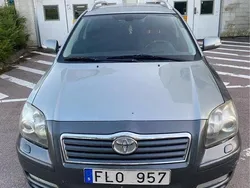 Grå Begagnad 2007 Toyota Avensis Kombi | 15 500 kr (Marknadspris)