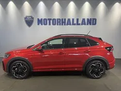 Röd Ny 2026 VW Taigo R-line SUV | 323 300 kr (Marknadspris)