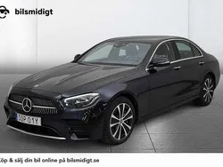 Mörkblå Begagnad 2022 Mercedes E300 AMG line Sedan | 469 900 kr