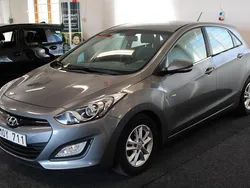 Grå Begagnad 2012 Hyundai i30 Halvkombi | 99 900 kr (Marknadspris)