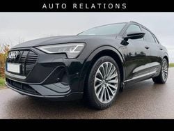 Svart Begagnad 2020 Audi e-tron Advanced SUV | 699 900 kr