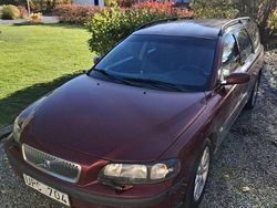 Röd Begagnad 2004 Volvo V70 Kombi | 7 000 kr (Superpris)