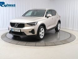 Ljusgrå Begagnad 2023 Volvo XC40 Core SUV | 319 900 kr (Bra pris)