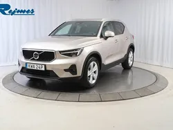Ljusgrå Begagnad 2023 Volvo XC40 Core SUV | 329 900 kr (Bra pris)