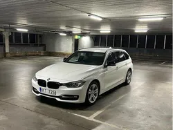 Vit Begagnad 2013 BMW 320 Sport Line Kombi | 120 000 kr (Lite dyr)