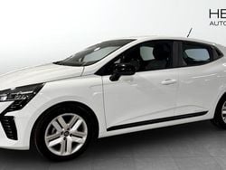 Vit Begagnad 2023 Renault Clio V Evolution Halvkombi | 164 900 kr (Marknadspris)