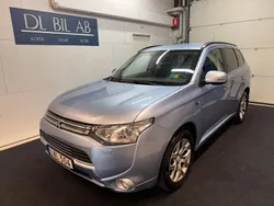 Ljusblå (blå) Begagnad 2014 Mitsubishi Outlander P-HEV SUV | 99 900 kr (Bra pris)