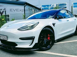 Vit Begagnad 2021 Tesla Model 3 Performance Sedan | 327 000 kr (Marknadspris)