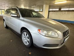 Grå Begagnad 2009 Volvo V70 Kinetic Kombi | 49 900 kr (Superpris)