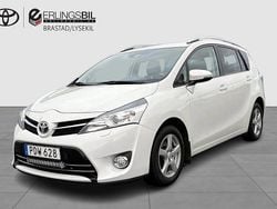 Vit Begagnad 2016 Toyota Verso Edition Minibuss | 139 000 kr (Marknadspris)