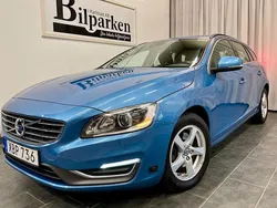 Blå Begagnad 2014 Volvo V60 Momentum Kombi | 99 900 kr (Marknadspris)