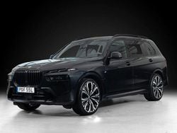 Svart Begagnad 2023 BMW X7 M Sport SUV | 969 000 kr (Marknadspris)