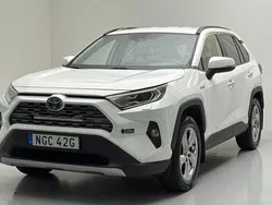 Vit Begagnad 2019 Toyota RAV4 Executive SUV | 220 000 kr