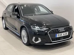 Brilliantsvart Begagnad 2021 Audi A3 Advanced Plus | 234 000 kr (Marknadspris)